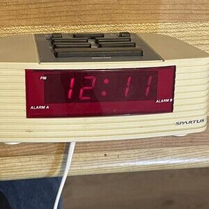 Spartus Vintage Alarm Clock Model 127961 Red LCD Display Travel Tested Works